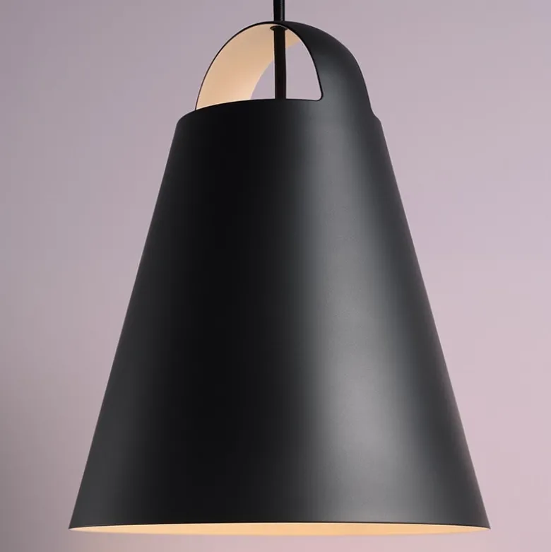 Above 550 Taklampa black