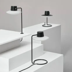 AJ Oxford 280mm Bordslampa metal black/Opal glass