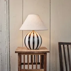 Alba lampfot svart/vit, beige skärm