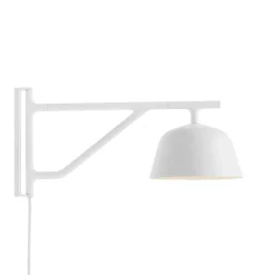 Ambit vägglampa vit