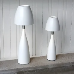 Anemon mellan bordslampa vit