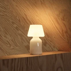 Apollo portable bordslampa opalglas