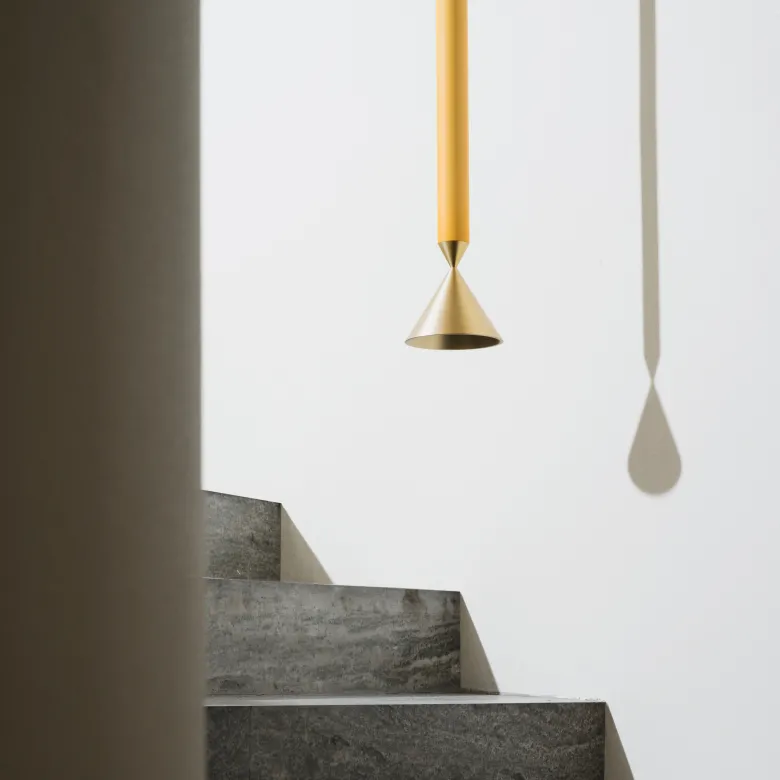 Apollo 39 taklampa honey gold/brass