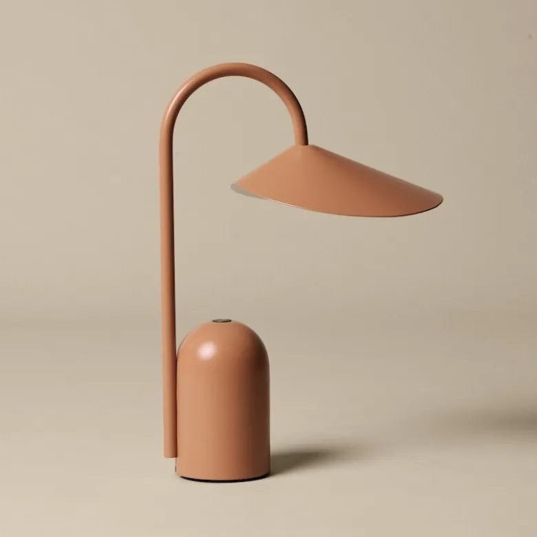 Arum portabel bordslampa sienna