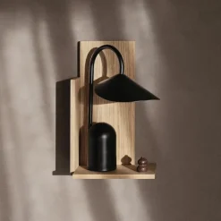 Arum portabel bordslampa svart