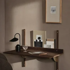 Arum portabel bordslampa svart