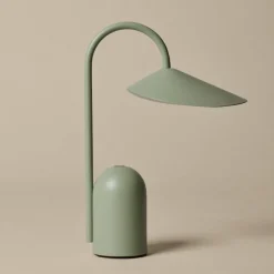 Arum portabel bordslampa te grön