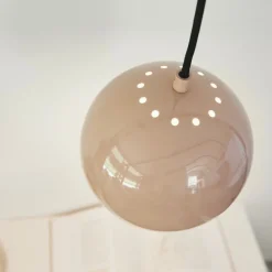 Ball Ø18 taklampa glossy nude