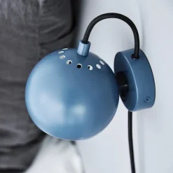 Ball vägglampa matt petrol blue