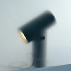 Beam 45 bordslampa svart
