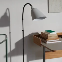 Bellevue AJ7 golvlampa vit/bronserad mässing