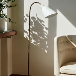 Bellevue AJ7 golvlampa vit/bronserad mässing