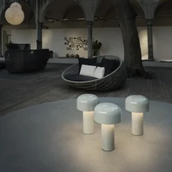 Bellhop portabel bordslampa white