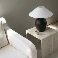 Berit lampfot svart