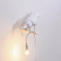 Bird Lamp Looking left vägglampa vit