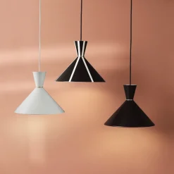 Bloom taklampa black noir warm white stripes