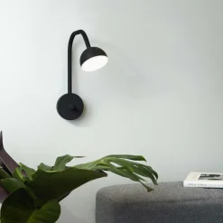 Blush Vägglampa svart