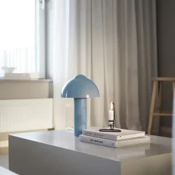 Buddy 23 bordslampa ljusblå