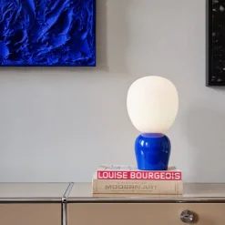 Buddy bordslampa Ultramarine Blue/opal glass