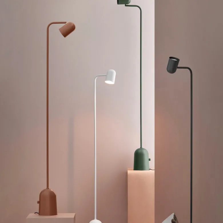 Buddy golvlampa mörk grå
