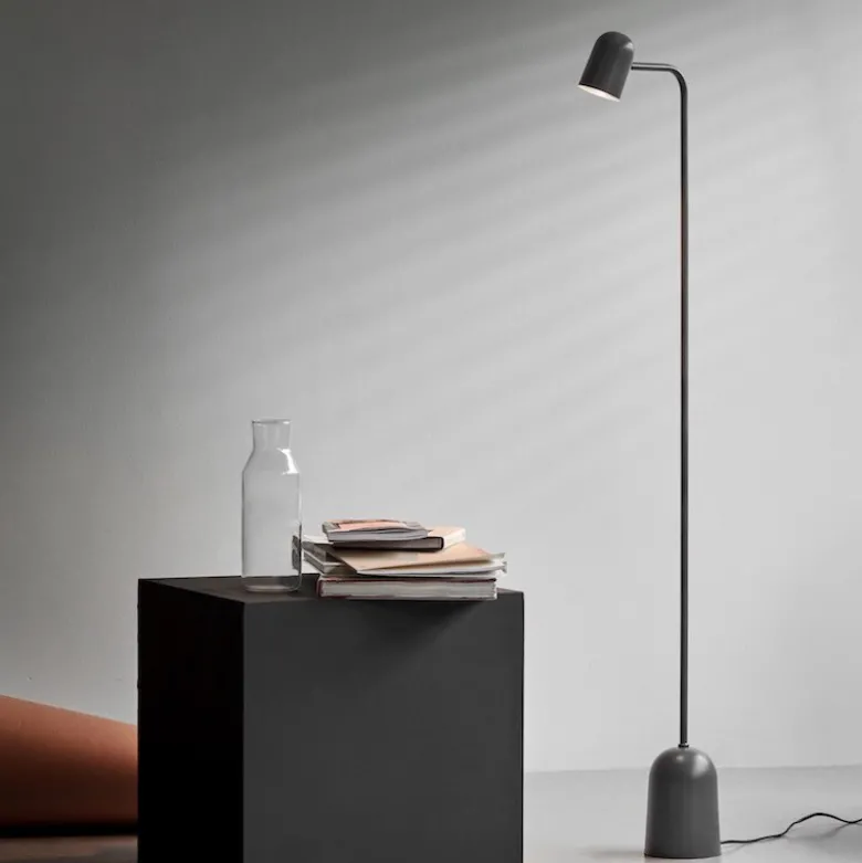 Buddy golvlampa mörk grå