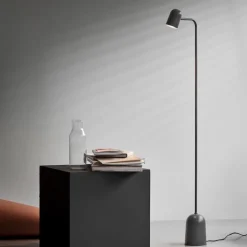 Buddy golvlampa vit