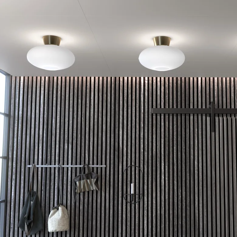 Bullo XL Plafond Ø38 Mässing/Opalglas