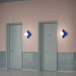 Candy little triangle S vägglampa Electric Blue