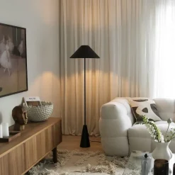 Cannes golvlampa svart