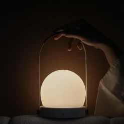 Carrie portabel bordslampa IP44 ivory/leather