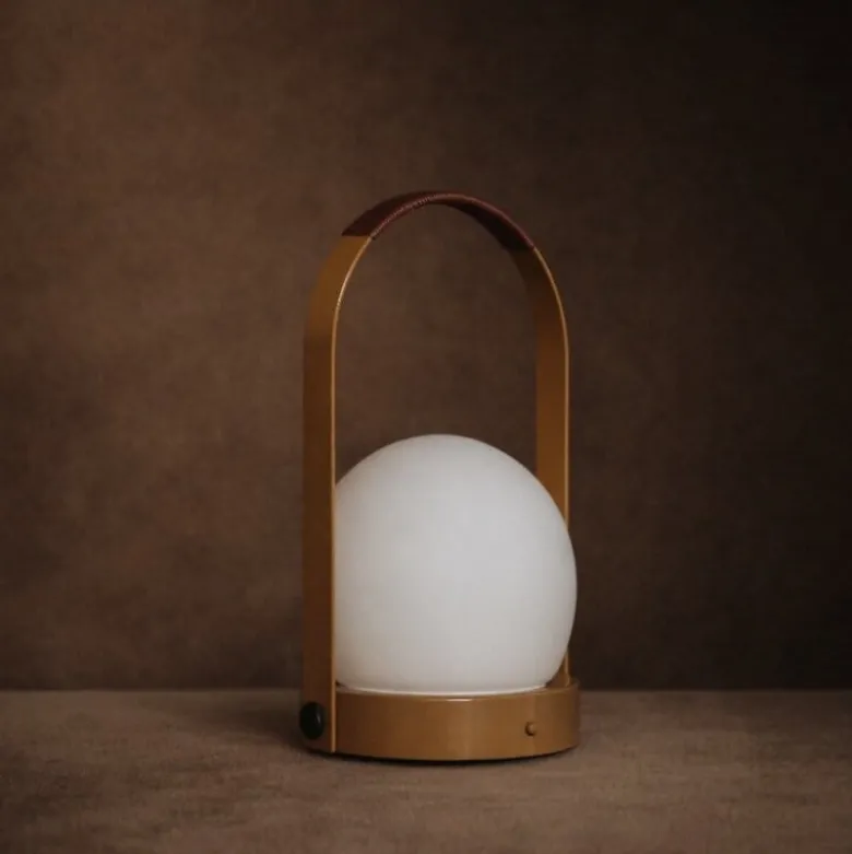 Carrie portabel bordslampa IP44 golden brown/leather