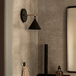 Cast Sconce diffuser IP44 vägglampa svart
