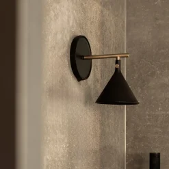 Cast Sconce diffuser IP44 vägglampa svart