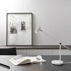 Cato bordslampa mattvit