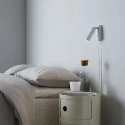 Cato Slim enkel vägglampa mattvit