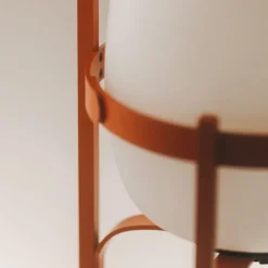 Cestita alubat portabel bordslampa rödorange