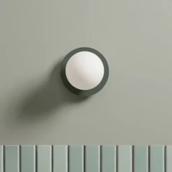 Circle 160 vägglampa ash green