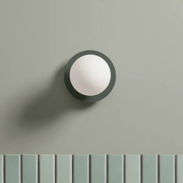 Circle 160 vägglampa ash green