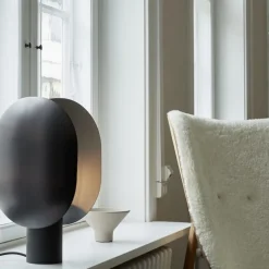 Clam bordslamp burned black