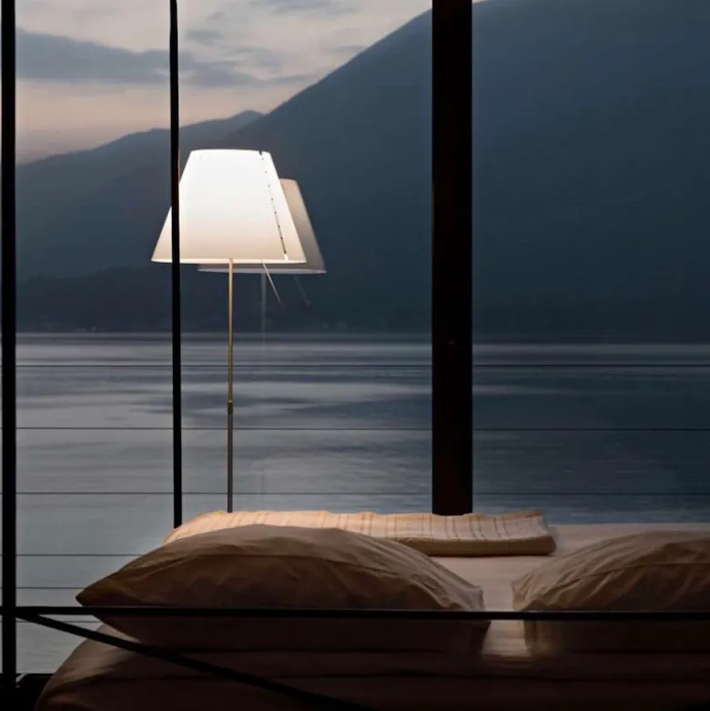 Costanza D13 tc Golvlampa Aluminium vit skärm