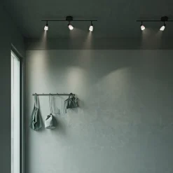 Cut 3 Spotlightskena svart