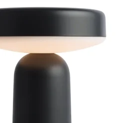 Ease portable bordslampa Svart