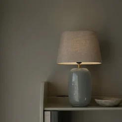 Emily bordslampa dusty green