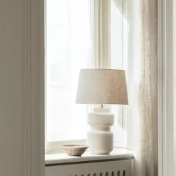 Evy lampfot Elfenbensvit