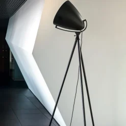 Faro next golvlampa svart/ek