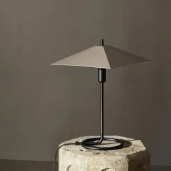 Filo Square bordslampa svart/spegel
