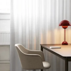 Flowerpot VP3 bordslampa Vermilion Red