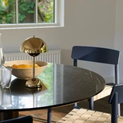 Flowerpot VP9 portabel bordslampa Brass-Plated