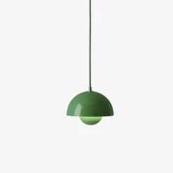 Flowerpot VP10 taklampa Signal Green