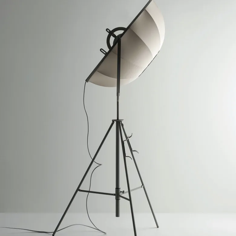 Fortuny golvlampa titanium/beige